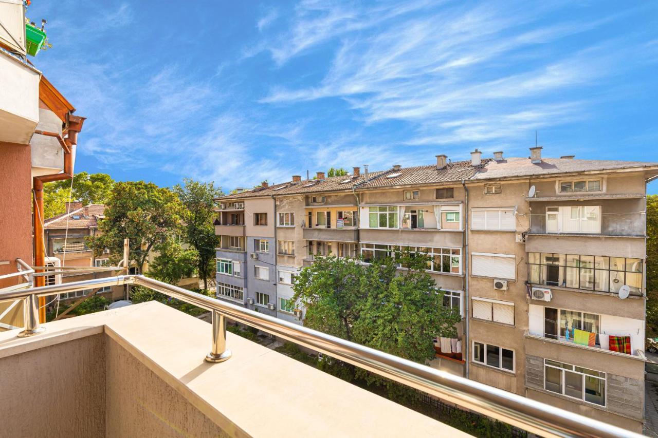 Modernly-Designed 1Bd Apartment With A Nice Terrace Пловдив Екстериор снимка